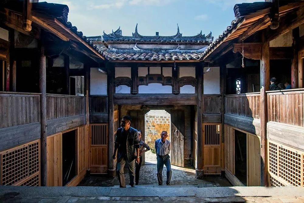 怎么去掉图片上面的水印?-高效准确的知识问答平台